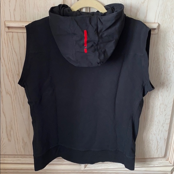 PÜSCH Zip-up Sleeveless Hooded Sweater - Picture 6 of 6